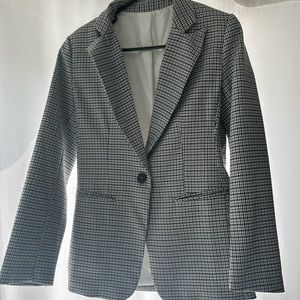 Grey/Black Houndstooth Blazer